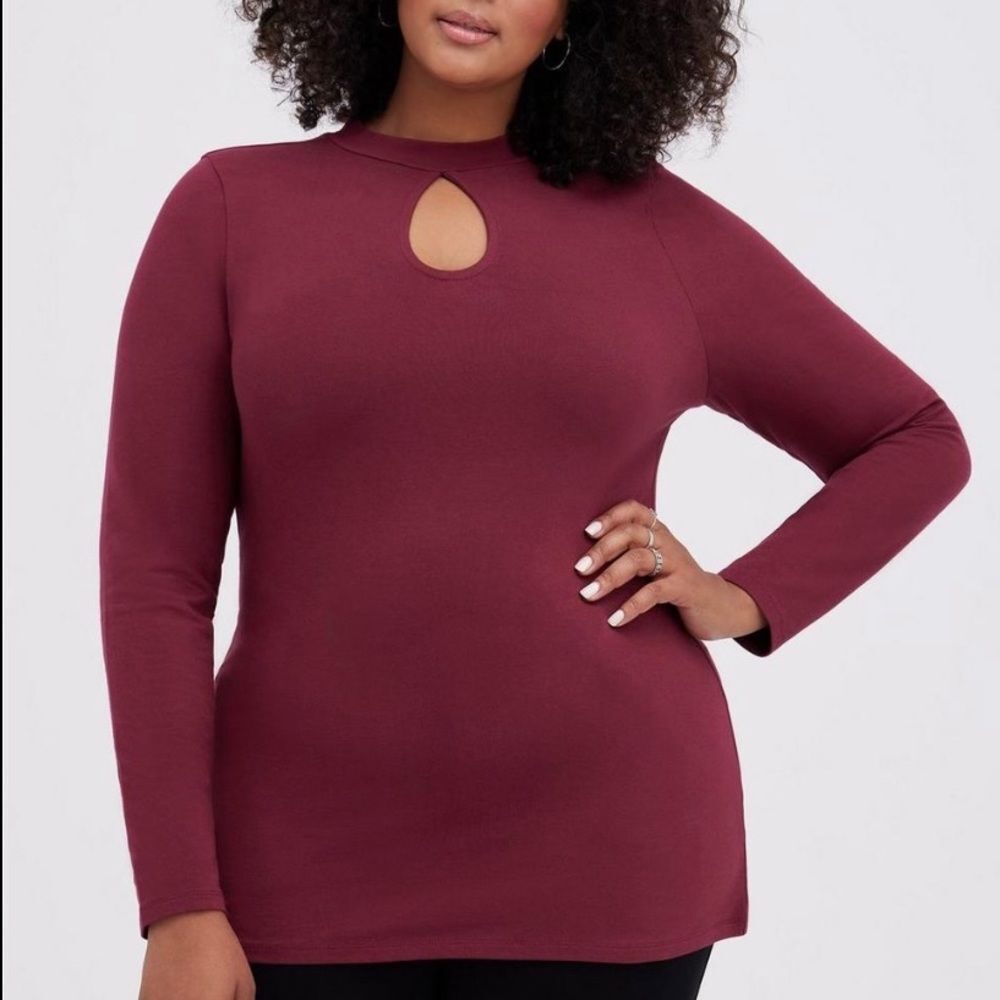 Torrid Burgundy Foxy Long Sleeve Top Keyhole Open Back Size 2x 18/20